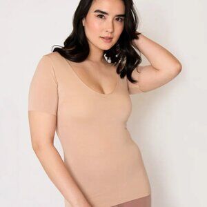 NUMI - The Signature Undershirt, L, NWT